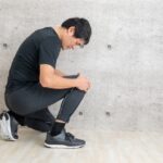 膝の痛みに悩む方のイメージ 中井スポーツ整骨院