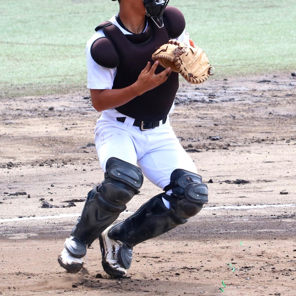 スポーツをする学生
